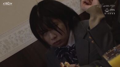 【中文字幕】追踪中出痴汉5～跟着女子高中生团队一整天尾随，全员都被中出～